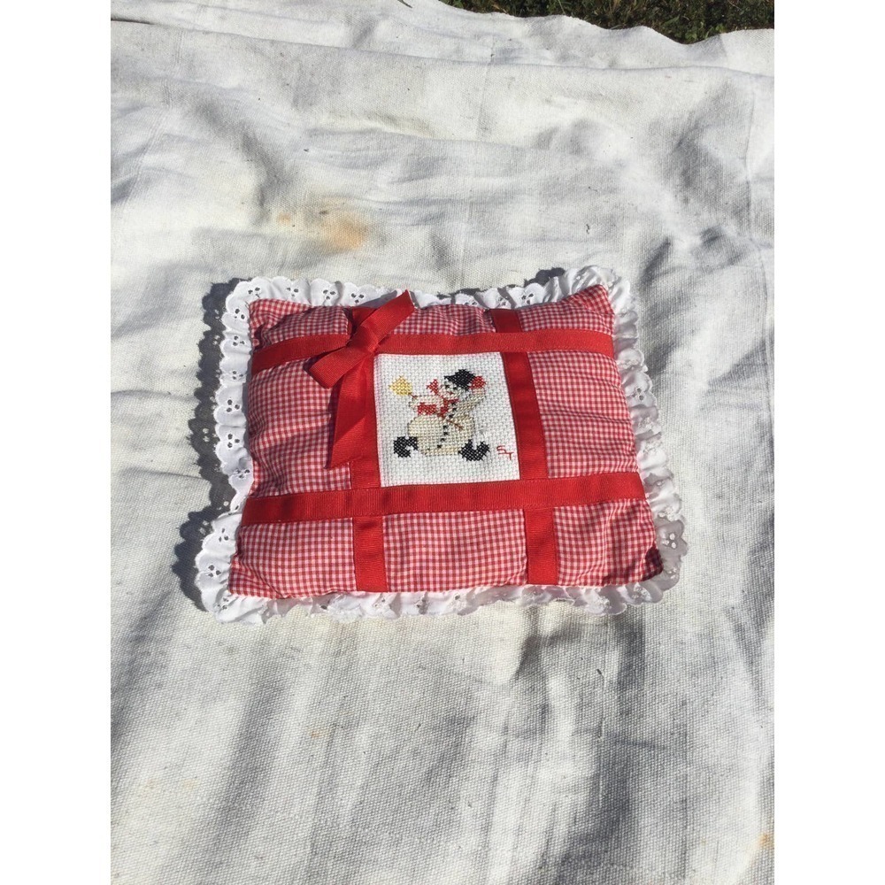 Vtg Christmas snowman decorative pillow cross-stitch needlework red white lace